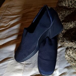 VILLAGER A Liz Claiborne company "Carlin"